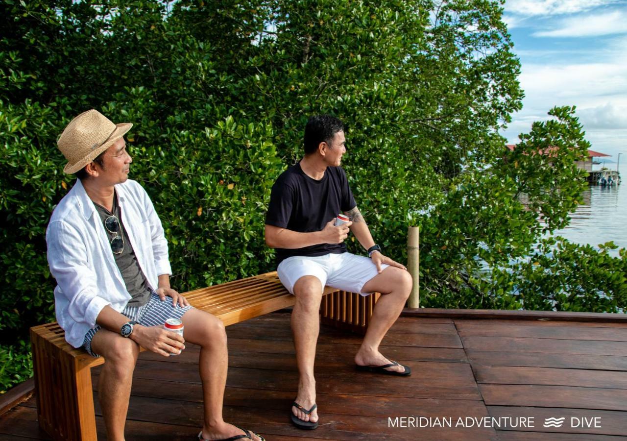 Meridian Adventure Marina Club & Resort Waisai Exterior foto