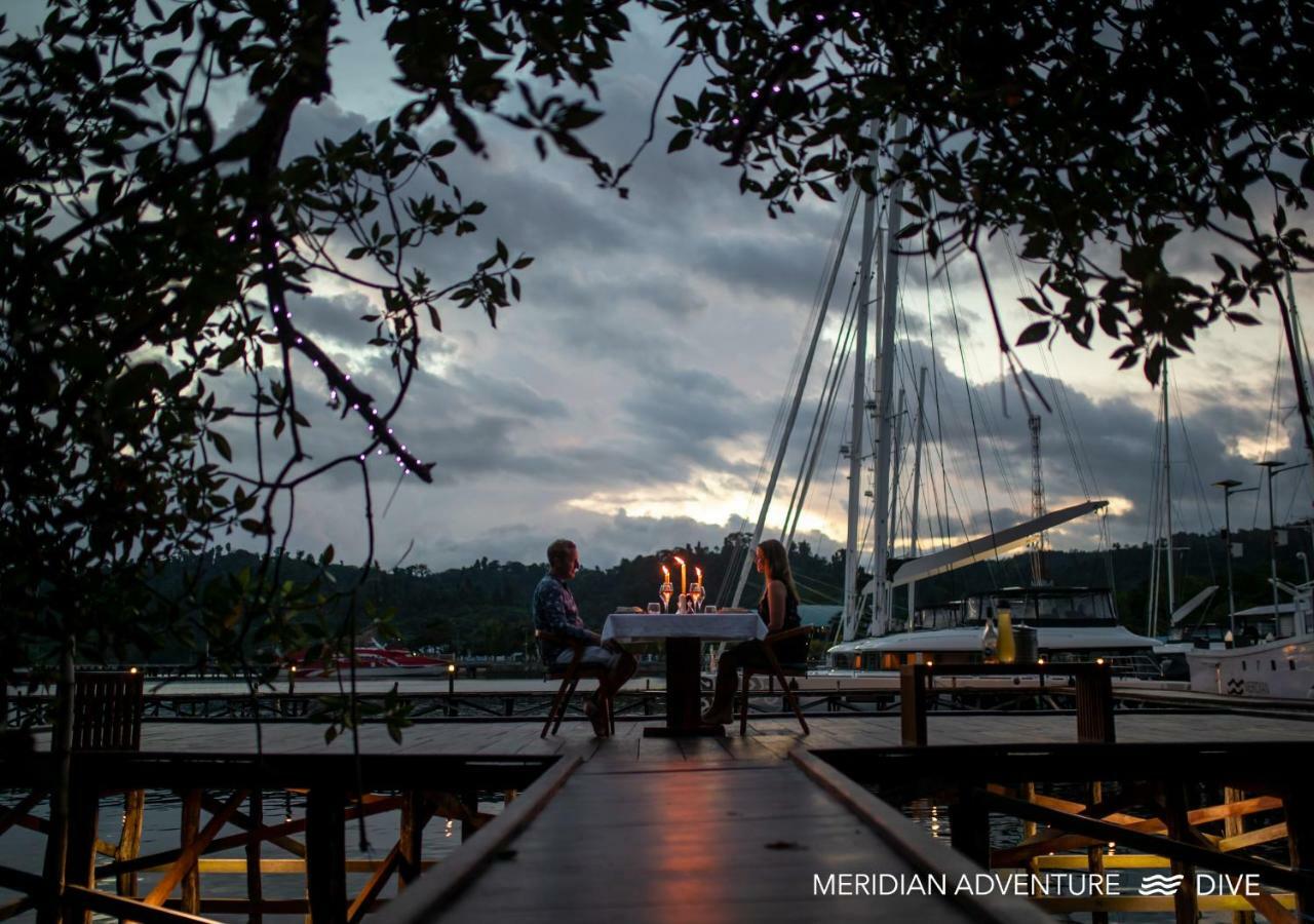 Meridian Adventure Marina Club & Resort Waisai Exterior foto