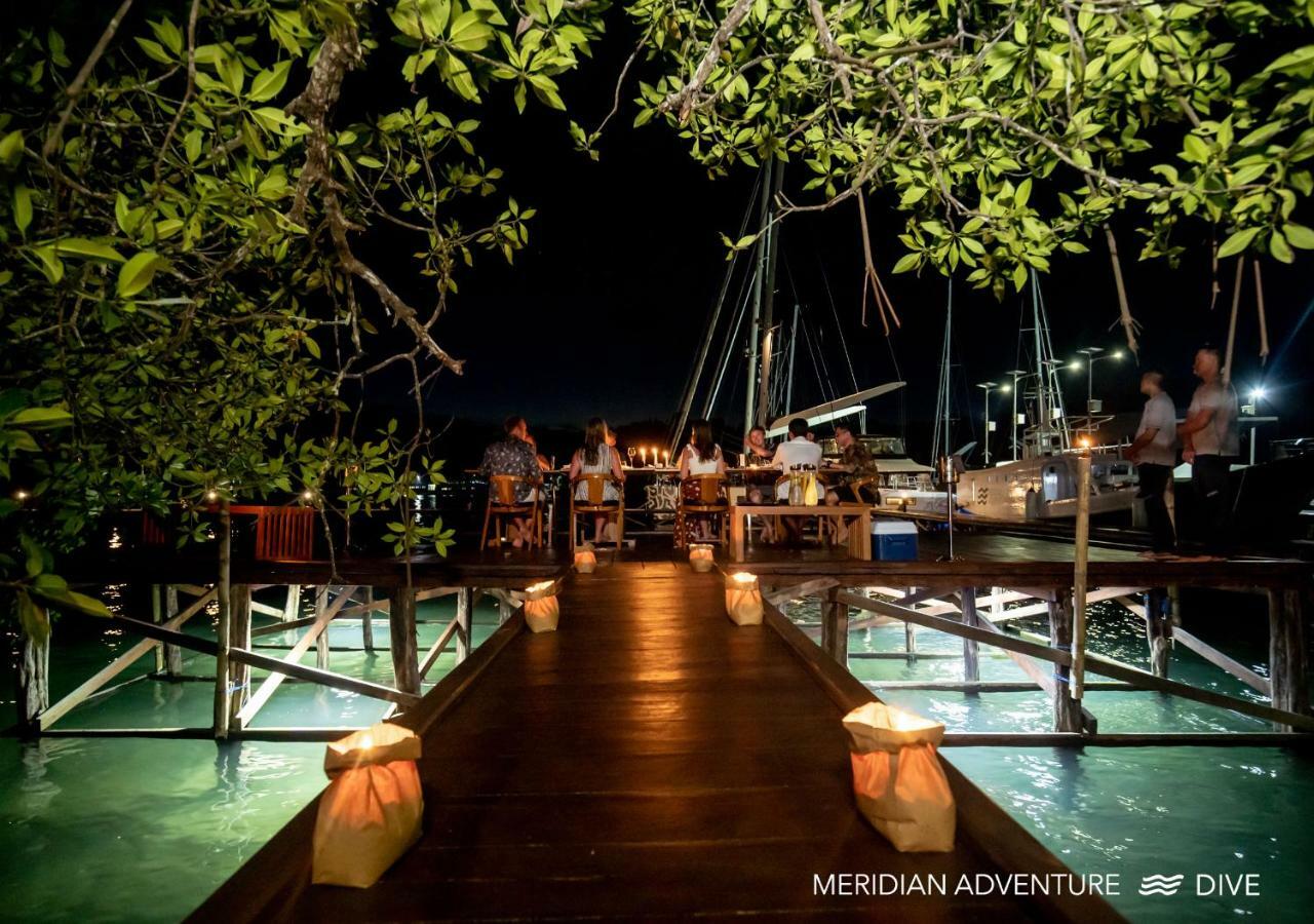 Meridian Adventure Marina Club & Resort Waisai Exterior foto
